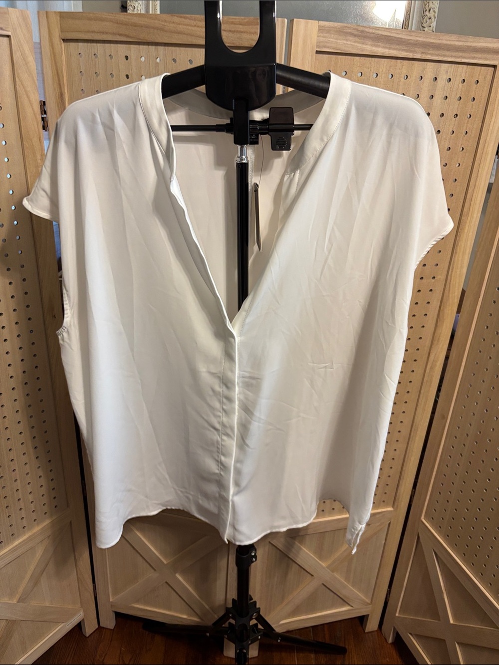 Eloquii White Sleeveless V-Neck Blouse